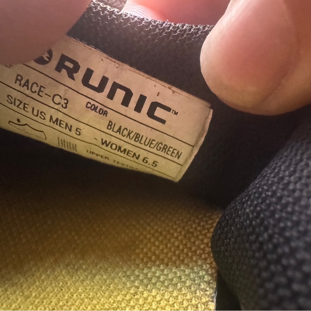 Runic sz 6.5 athletic cleat shoes in blk/ blue - Picture 11 of 11